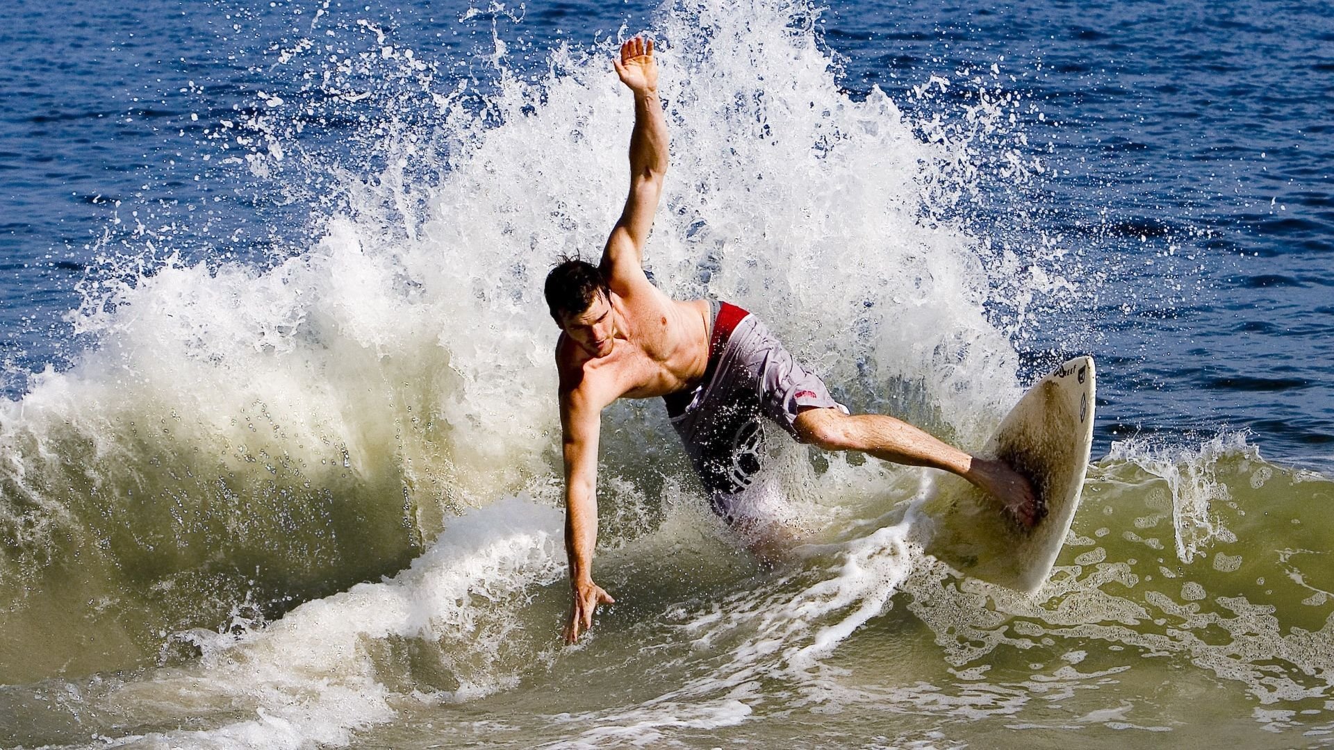 Jiuyou Sports-场馆氛围营造成功观众热情高涨助力球队全力以赴，场地氛围营造方案