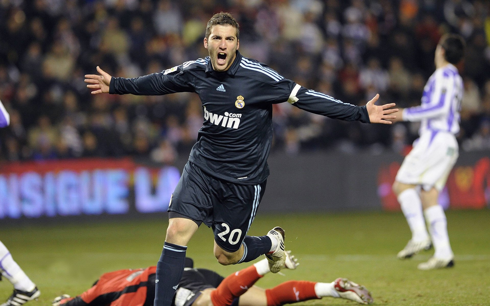 哈兰德多场破门,英超头号射手继续领跑,哈兰德 英格兰队